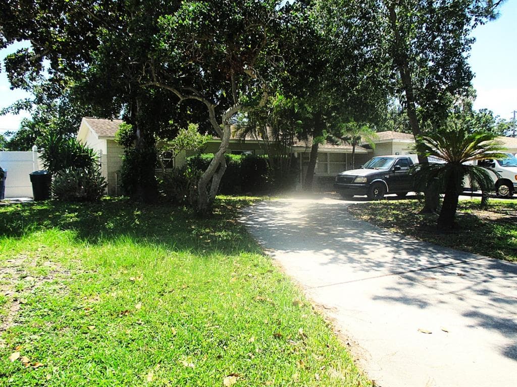 5468 26TH AVENUE N ST PETERSBURG, FL 33710