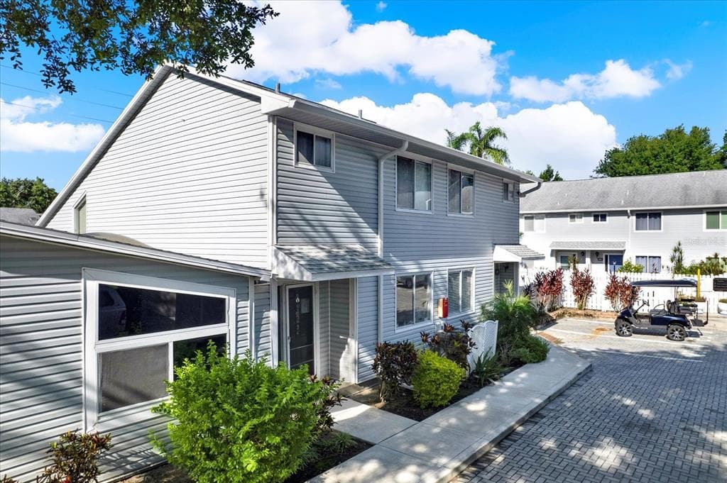 500 NEW YORK AVENUE UNIT 22 DUNEDIN, FL 34698