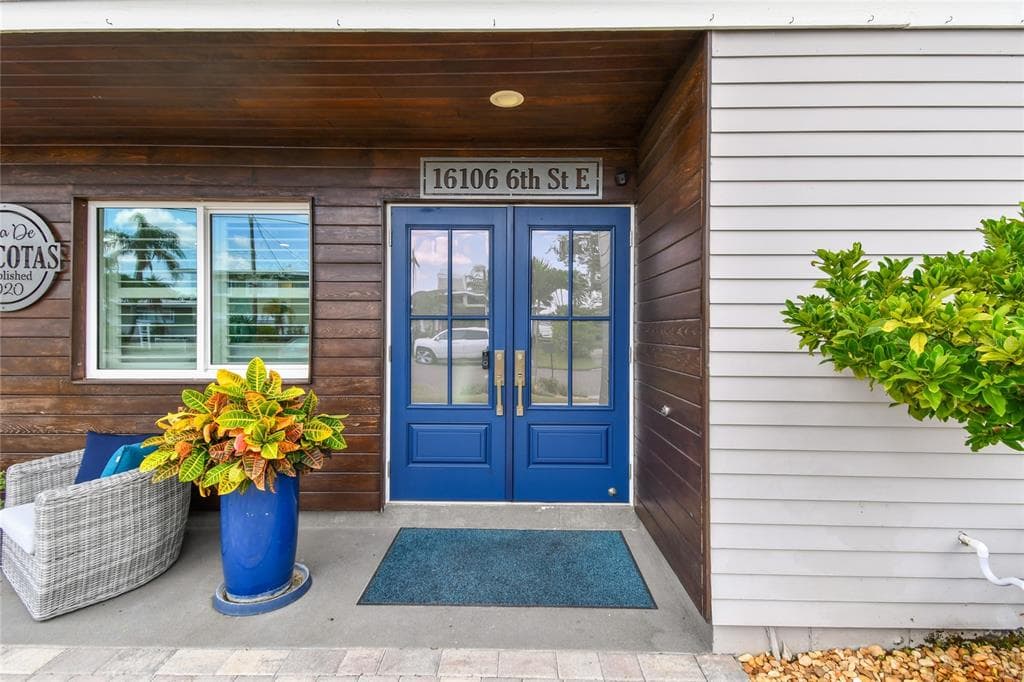 16106 6TH STREET E REDINGTON BEACH, FL 33708