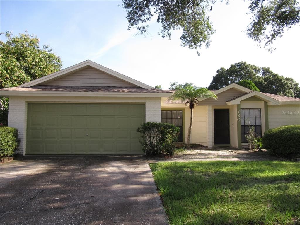 720 HAZY MEADOW COURT BRANDON, FL 33510