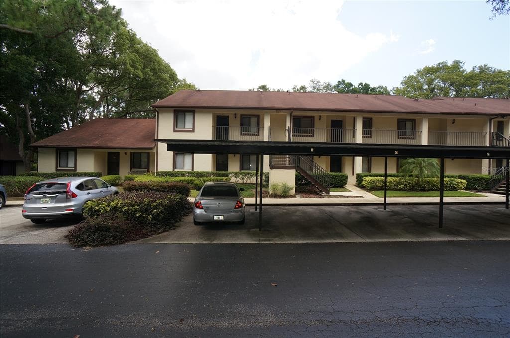 3590 MAGNOLIA RIDGE CIRCLE UNIT 1121 (G) PALM HARBOR, FL 34684