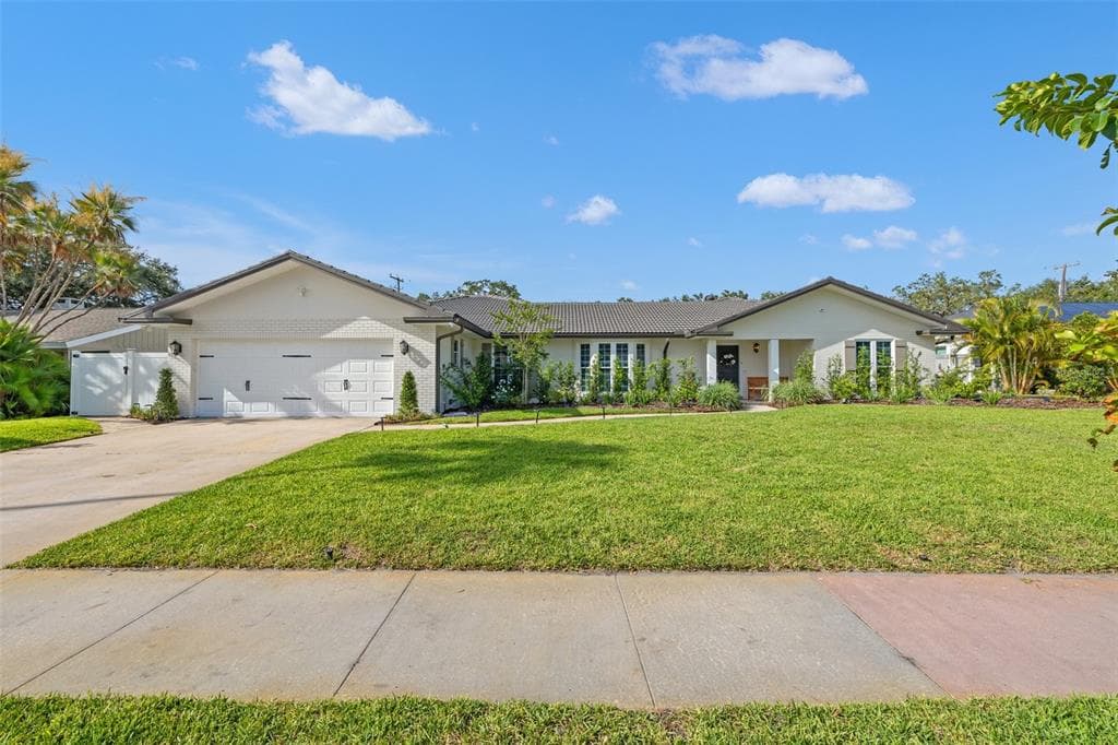 460 ALTHEA ROAD BELLEAIR, FL 33756
