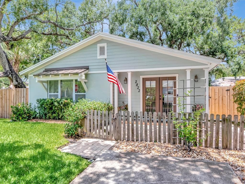 2822 W BAY AVENUE TAMPA, FL 33611