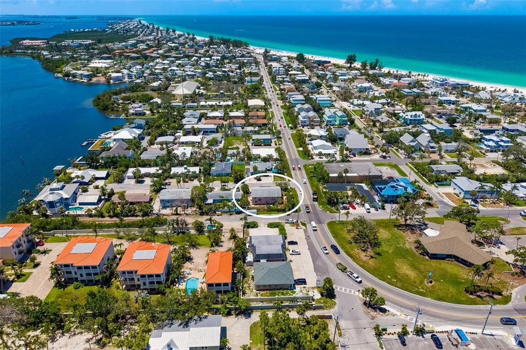 202 PEACOCK LANE UNIT B HOLMES BEACH, FL 34217