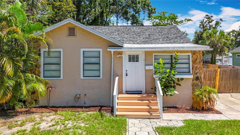 1011 NEWTON AVENUE S ST PETERSBURG, FL 33705