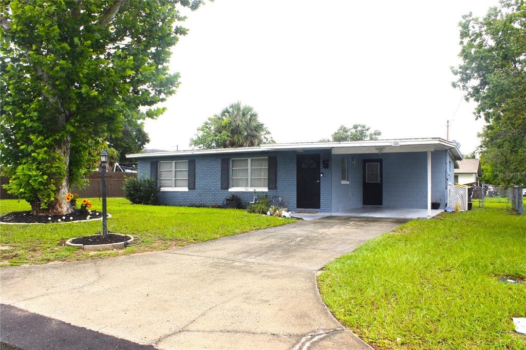 5 MOONLIGHT LANE