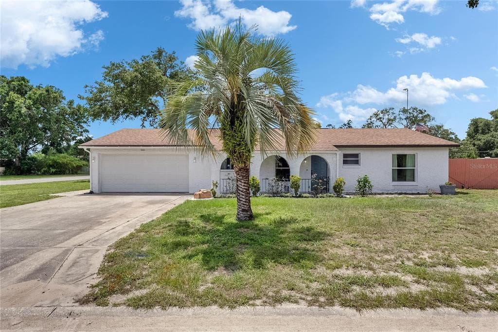 8445 ANGELA COURT ZEPHYRHILLS, FL 33541