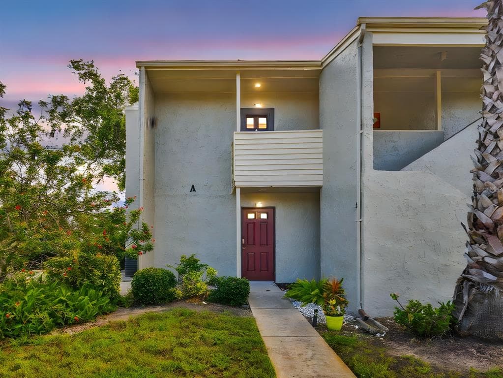 401 WINDRUSH BAY DRIVE TARPON SPRINGS, FL 34689