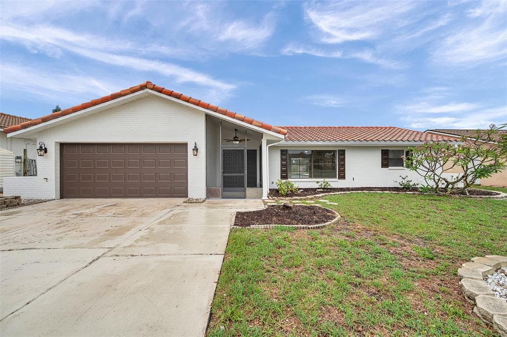 734 FLAMINGO DRIVE APOLLO BEACH, FL 33572