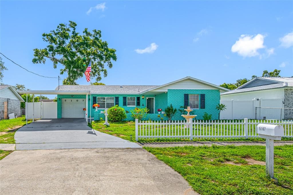 5107 PINE STREET SEFFNER, FL 33584