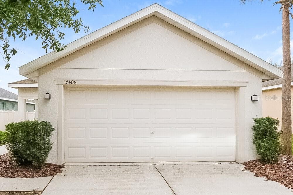 17406 NEW CROSS CIRCLE LITHIA, FL 33547