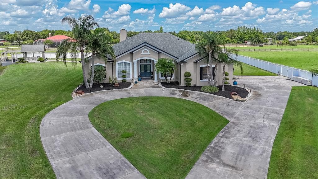7301 LOGHOUSE ROAD PLANT CITY, FL 33565