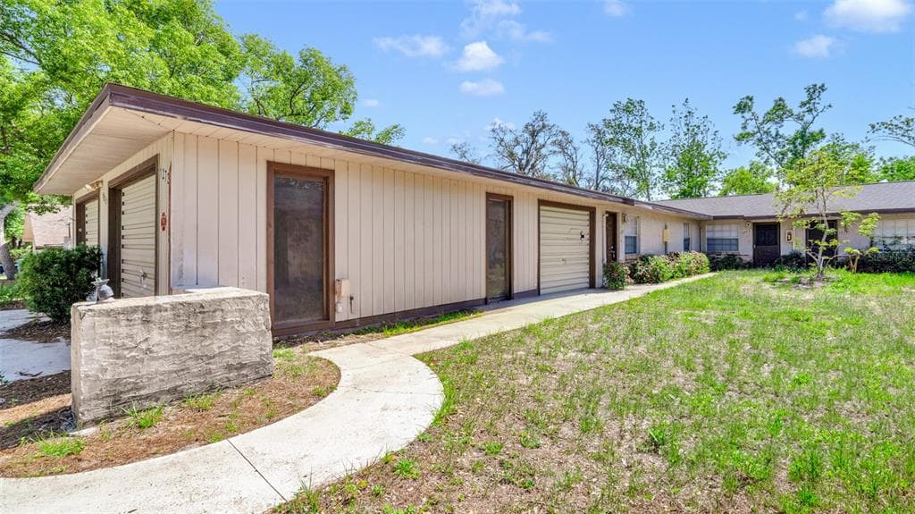 1271 SYLVIA AVENUE SPRING HILL, FL 34606