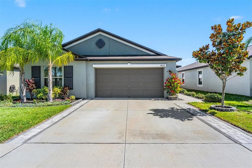 9839 LEMON DROP LOOP SUN CITY CENTER, FL 33573