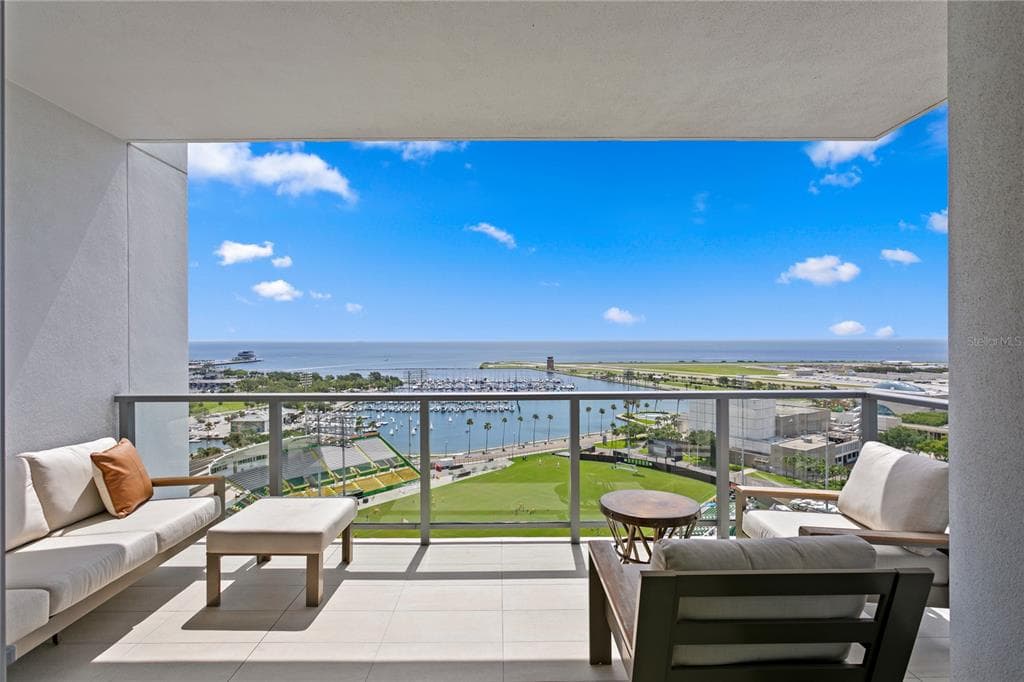301 1ST STREET S UNIT 1601 ST PETERSBURG, FL 33701