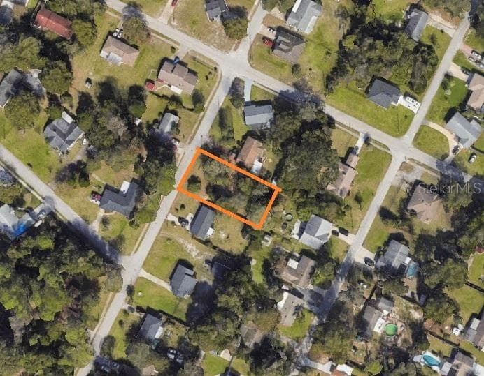 105 FLORIDANA ROAD DEBARY, FL 32713