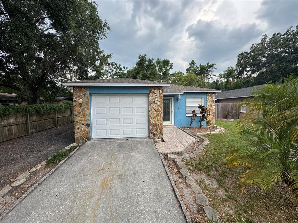 6204 ROLLING HAMMOCK PLACE TAMPA, FL 33610