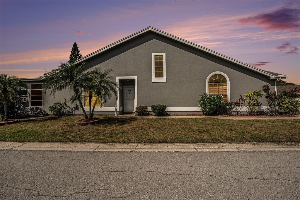 4270 BOSTON CIRCLE NEW PORT RICHEY, FL 34653