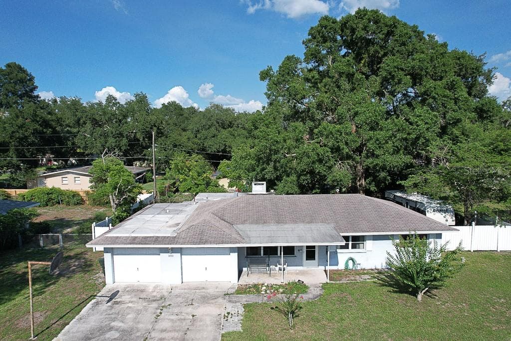 1818 FREDRICKSBURG AVENUE LAKELAND, FL 33803