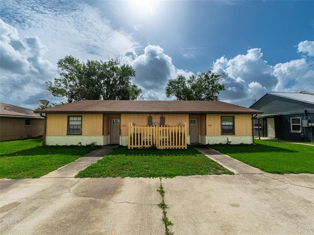 1318 FAIRWAY DRIVE
