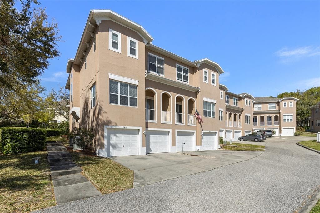 94 S HIGHLAND AVENUE UNIT 2402 TARPON SPRINGS, FL 34689