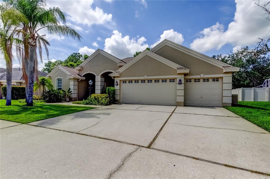 11935 MIDDLEBURY DRIVE TAMPA, FL 33626