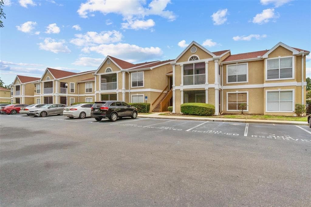 9481 HIGHLAND OAK DRIVE UNIT 212 TAMPA, FL 33647