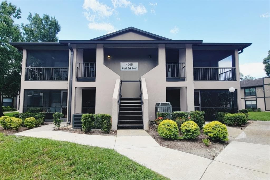 4015 ANGEL OAK COURT UNIT 201 TAMPA, FL 33613