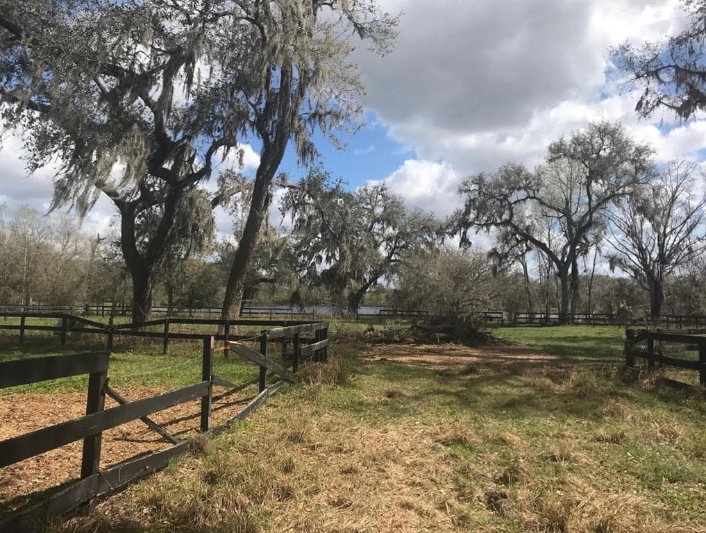 PALOMINO LAKES DR DADE CITY, FL 33523