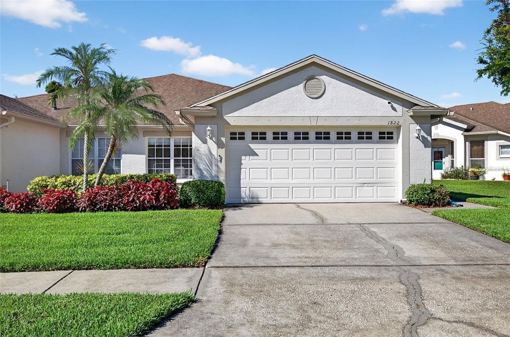 1822 SASSAFRAS DRIVE WESLEY CHAPEL, FL 33543