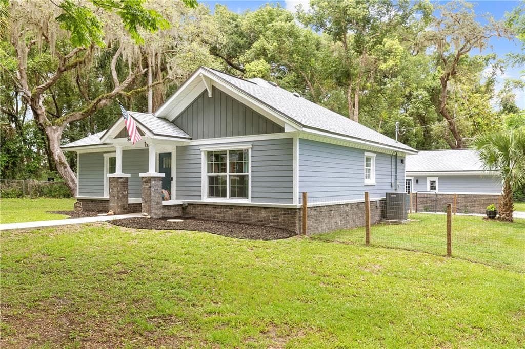 8687 E JEFFERSON STREET FLORAL CITY, FL 34436