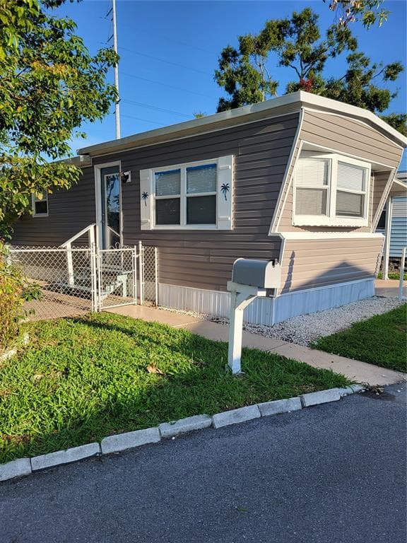 6580 SEMINOLE BOULEVARD UNIT 618 SEMINOLE, FL 33772