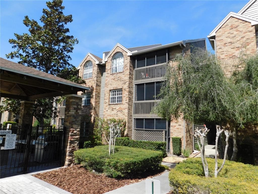 2500 WINDING CREEK BOULEVARD UNIT F204 CLEARWATER, FL 33761
