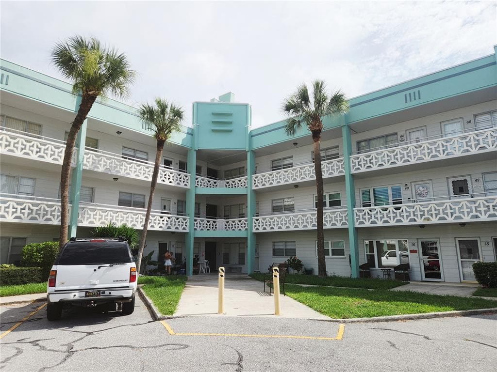 2456 ECUADORIAN WAY UNIT 36 CLEARWATER, FL 33763