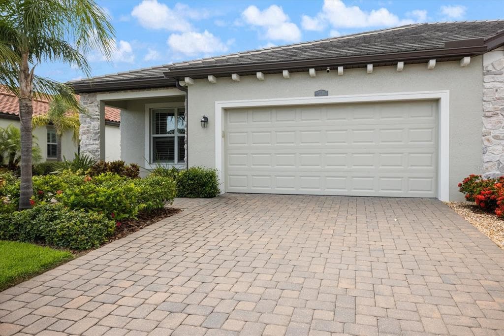 2316 SPRINGHAVEN LANE LAKEWOOD RANCH, FL 34211