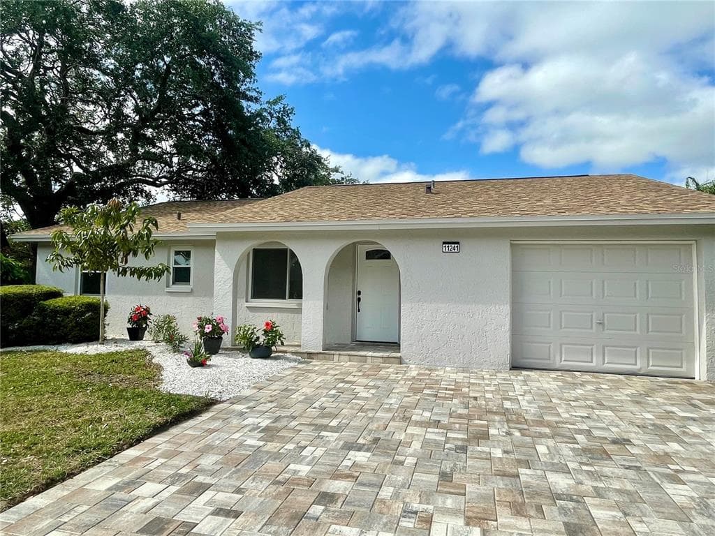 11241 TEMPLE COURT SEMINOLE, FL 33772