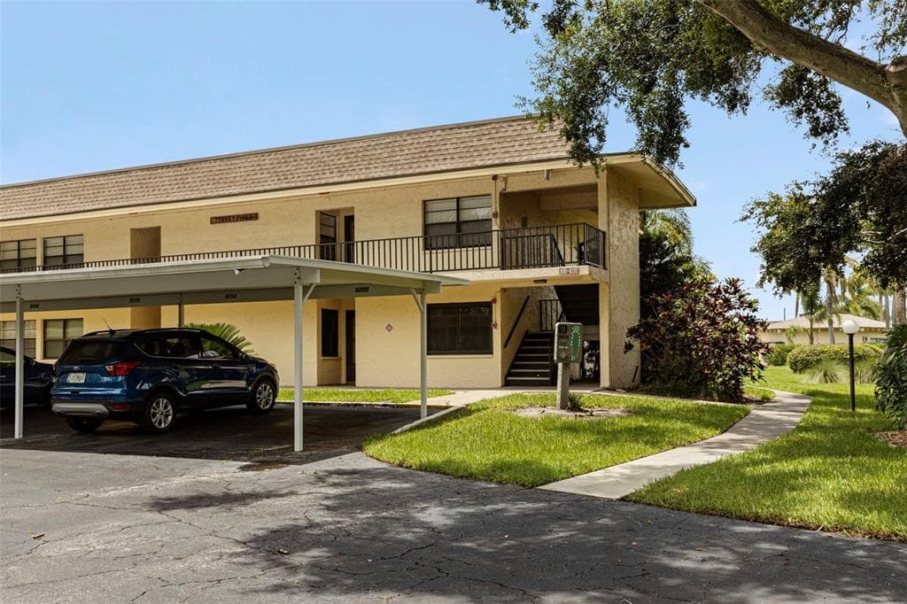 12300 VONN ROAD UNIT 9105 LARGO, FL 33774