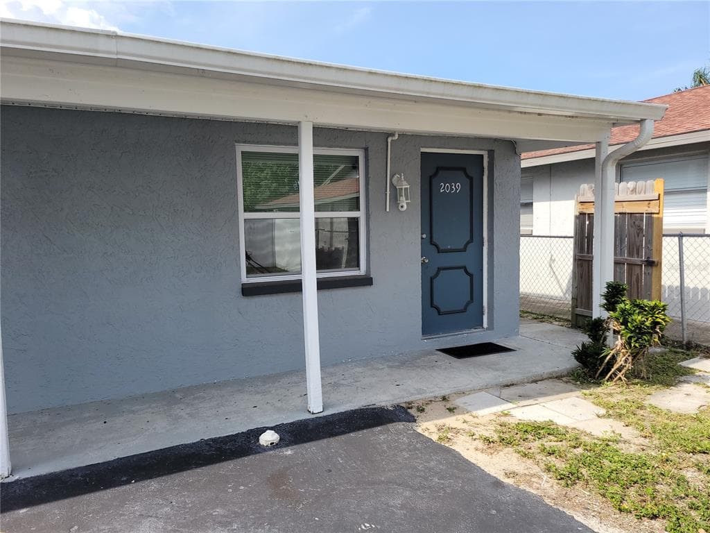 2039 CALUSA TRAIL HOLIDAY, FL 34690