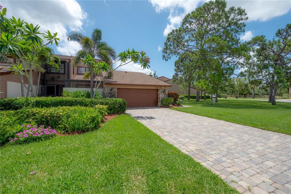 13851 LAKE POINT DRIVE CLEARWATER, FL 33762