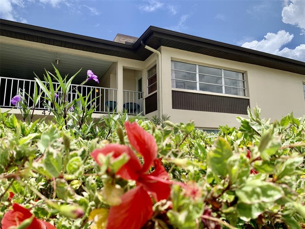 4712 MARINE PARKWAY UNIT 203 NEW PORT RICHEY, FL 34652