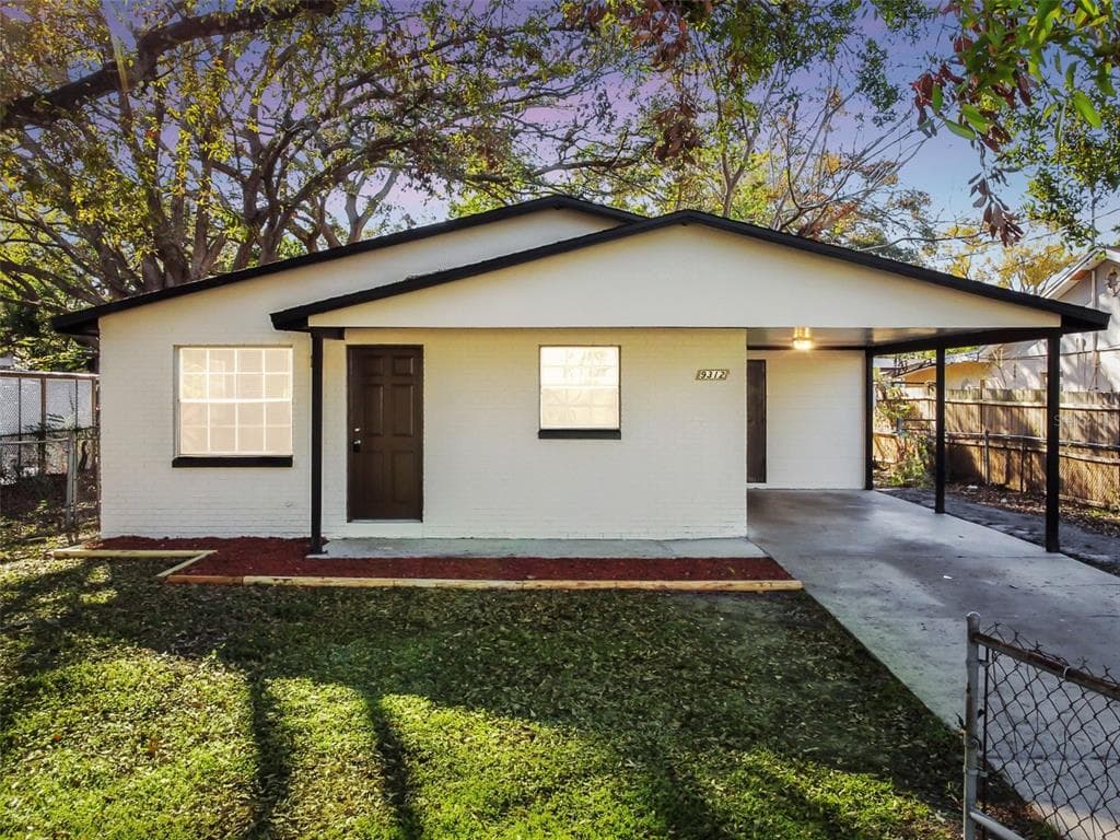 9312 N TAMPA STREET TAMPA, FL 33612