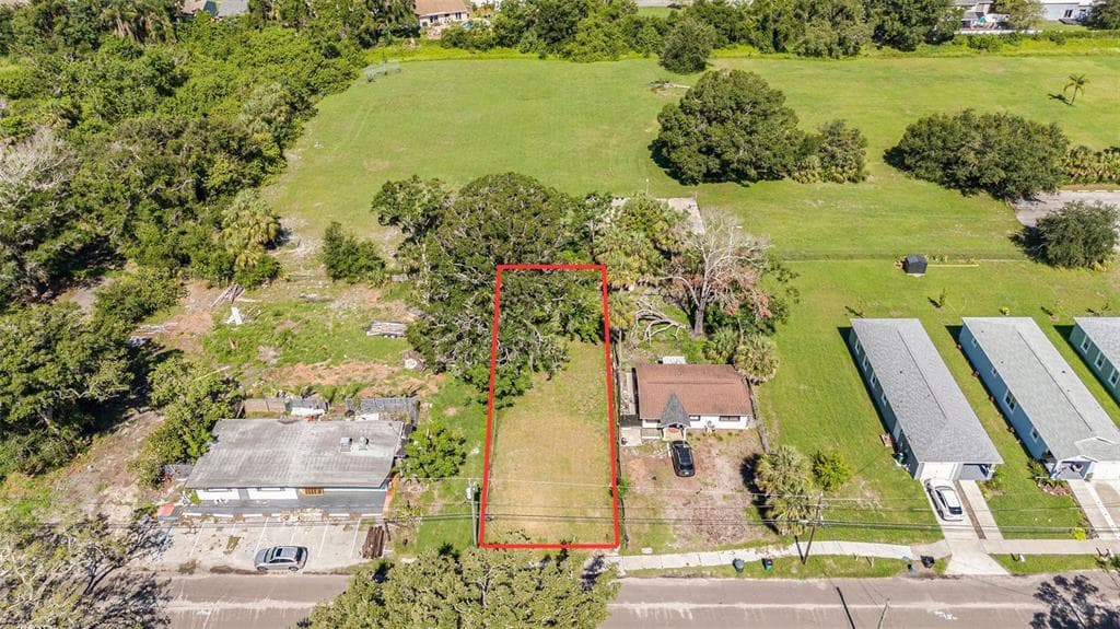 611 ELM STREET SAFETY HARBOR, FL 34695
