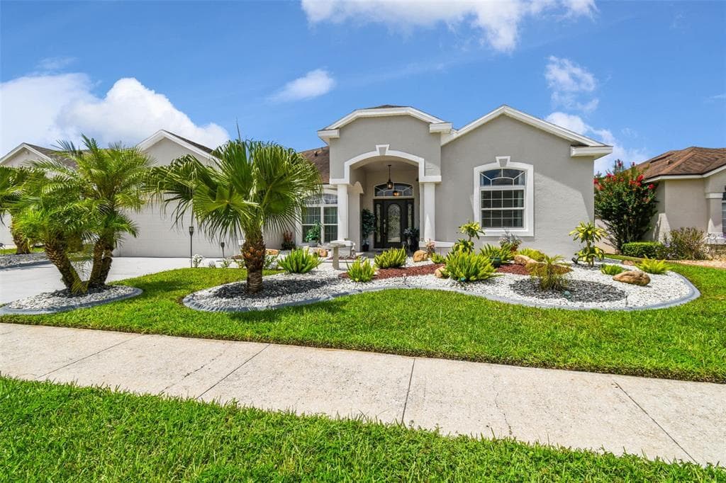 325 PRESTWICK DRIVE DAVENPORT, FL 33897