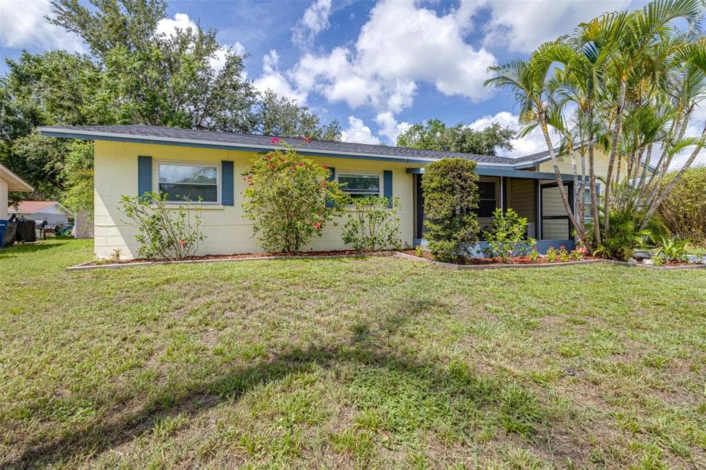 153 ALPINE COURT BRADENTON, FL 34208