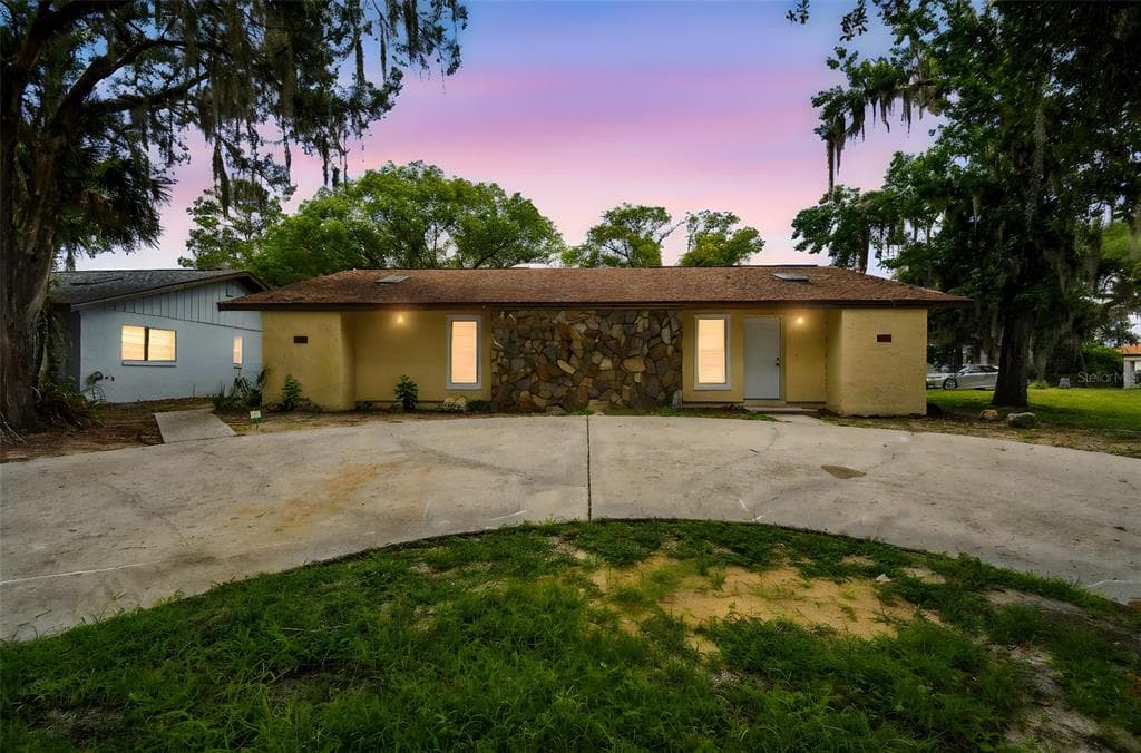220 SE VALARE LANE CRYSTAL RIVER, FL 34429
