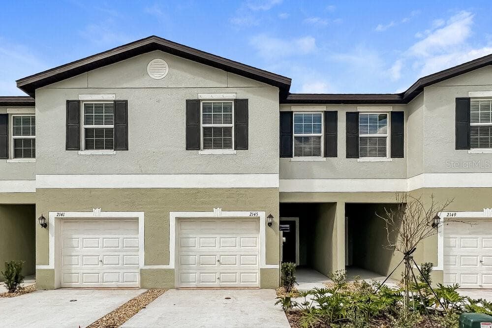 2145 AZURE VIEW WAY LUTZ, FL 33558