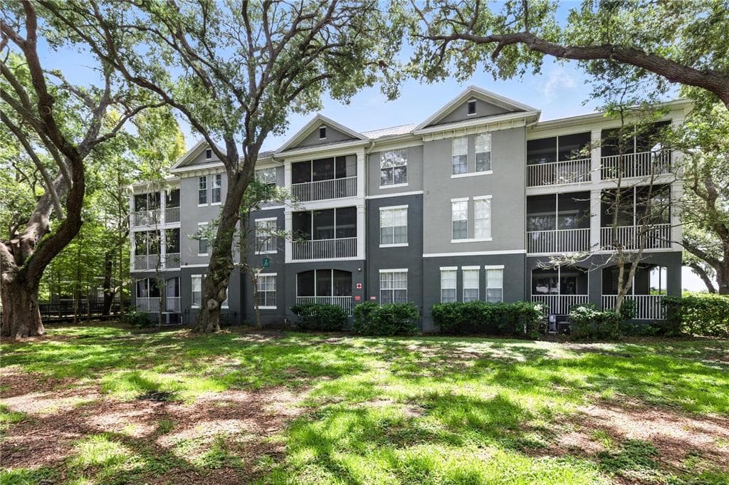 1201 HIGH HAMMOCK DRIVE UNIT 302 TAMPA, FL 33619