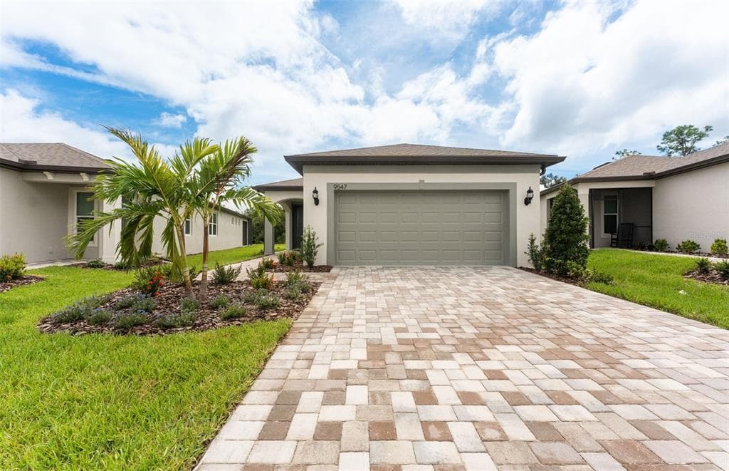 9547 COASTLINE WAY PARRISH, FL 34219