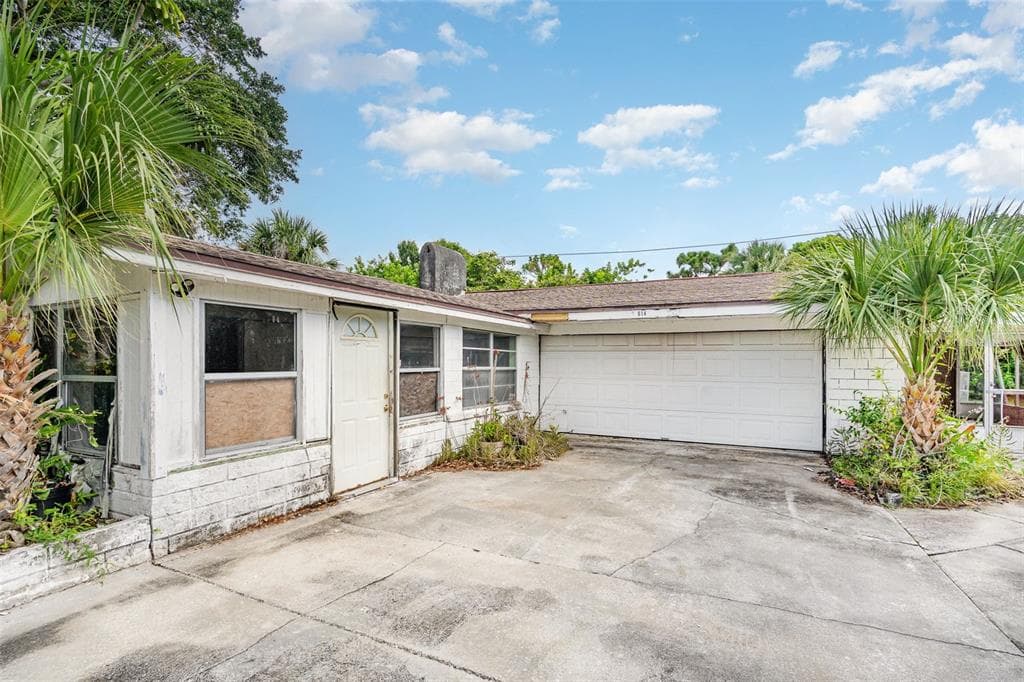 614 WALKER STREET MELBOURNE, FL 32901