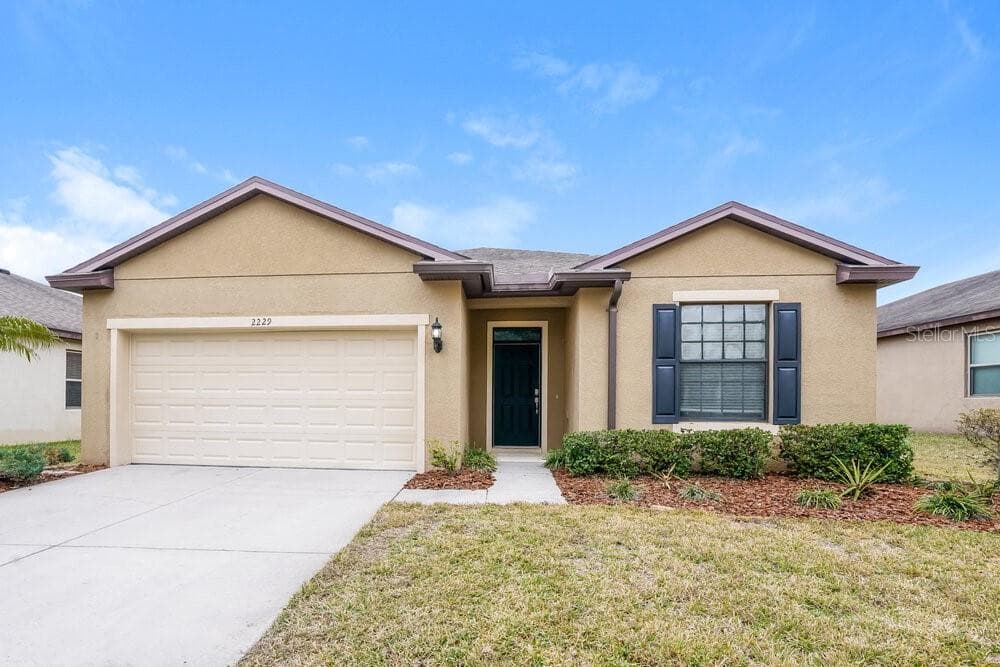 2229 LANDSIDE DRIVE VALRICO, FL 33594